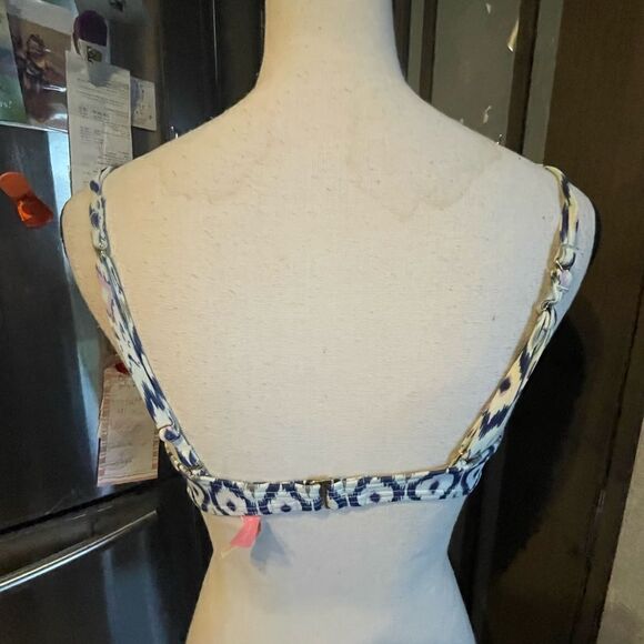 Victoria's Secret Swim Top - Picture 3 of 4